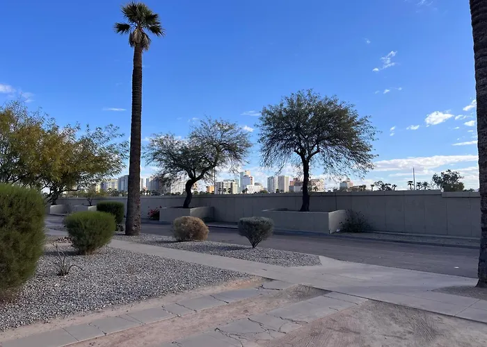 Downtown Private 3*